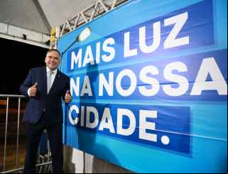 Goiânia: Prefeito Sandro Mabel leva iluminação de LED a 142 bairros da região Sudoeste