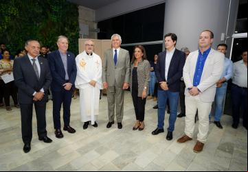 Ronaldo e Gracinha Caiado inauguram revitalização da capela do Estádio Serra Dourada