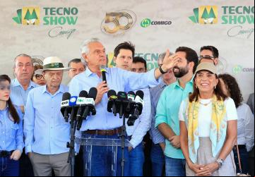 Governador Ronaldo Caiado e o vice Daniel Vilela durante abertura da 22ª edição da Tecnoshow Comigo, em Rio Verde 