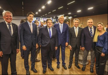 Ronaldo Caiado prestigia posse da nova diretoria da Adial e destaca papel entidade para o crescimento do PIB goiano